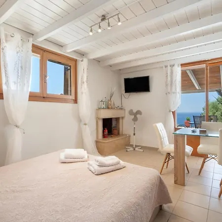 Country House In Lourdas Дом отдыха *